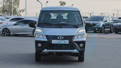 ( Eid al-Adha Offer ) 2025 CMC D260 Window Van 2.4L RWD GCC 0Km With 3 Years Or 100,000 Km Warranty-2
