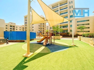 Al Dhafrah 4, Al Dhafrah, The Greens, Dubai-1