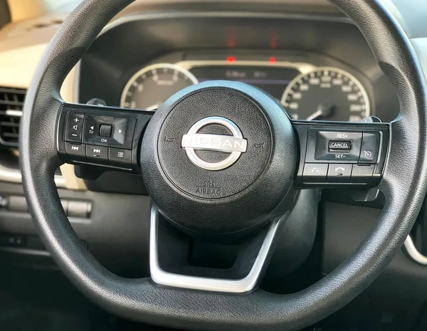 Nissan X-Trail S