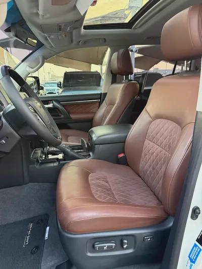 Toyota Land Cruiser 2020 GXR Grand Touring GCC Specs-3
