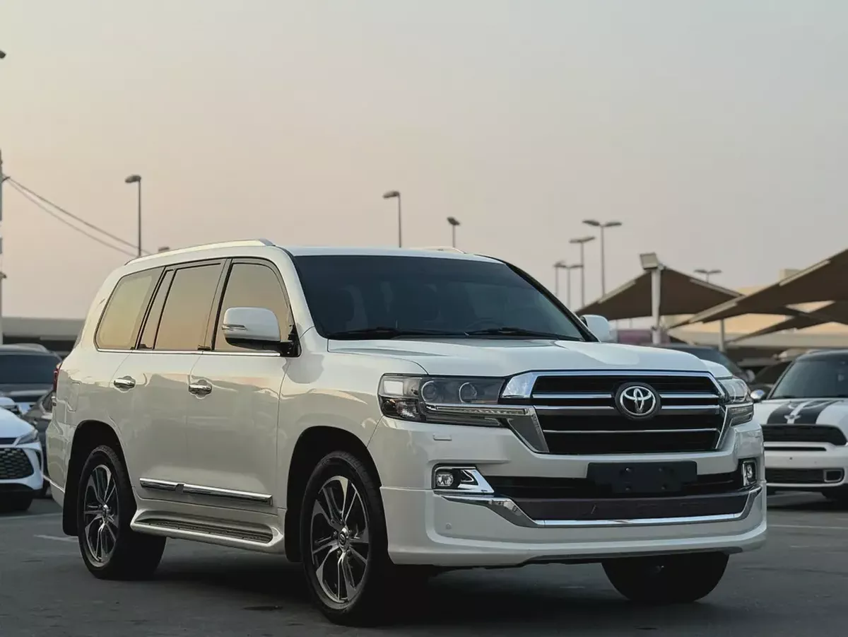 Toyota Land Cruiser 2020 GXR Grand Touring GCC Specs-2-2