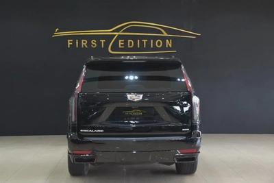 2023 Cadillac Escalade L Platinum - GCC Specs - Like New-4