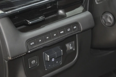 2023 Cadillac Escalade L Platinum - GCC Specs - Like New-9