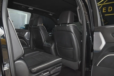 2023 Cadillac Escalade L Platinum - GCC Specs - Like New-15
