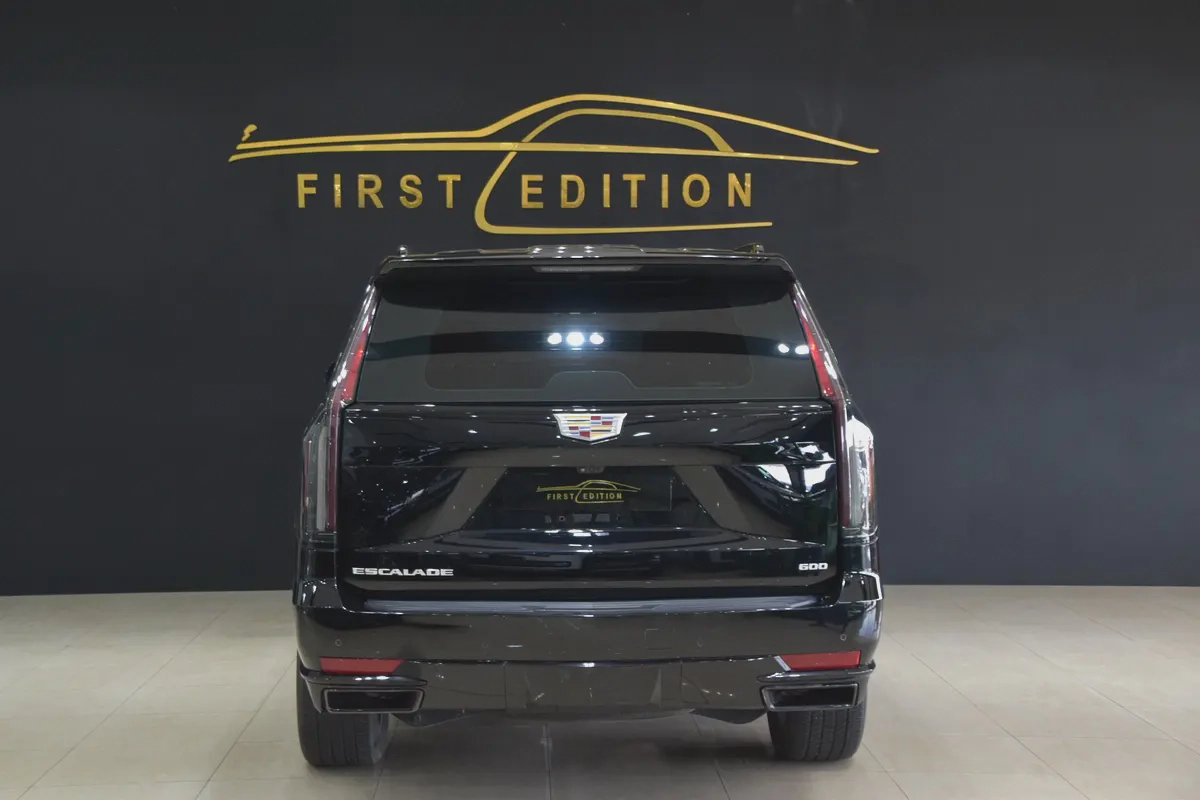 2023 Cadillac Escalade L Platinum - GCC Specs - Like New-4-4