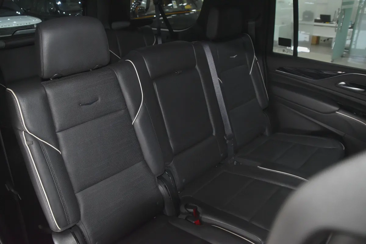 2023 Cadillac Escalade L Platinum - GCC Specs - Like New-13-13