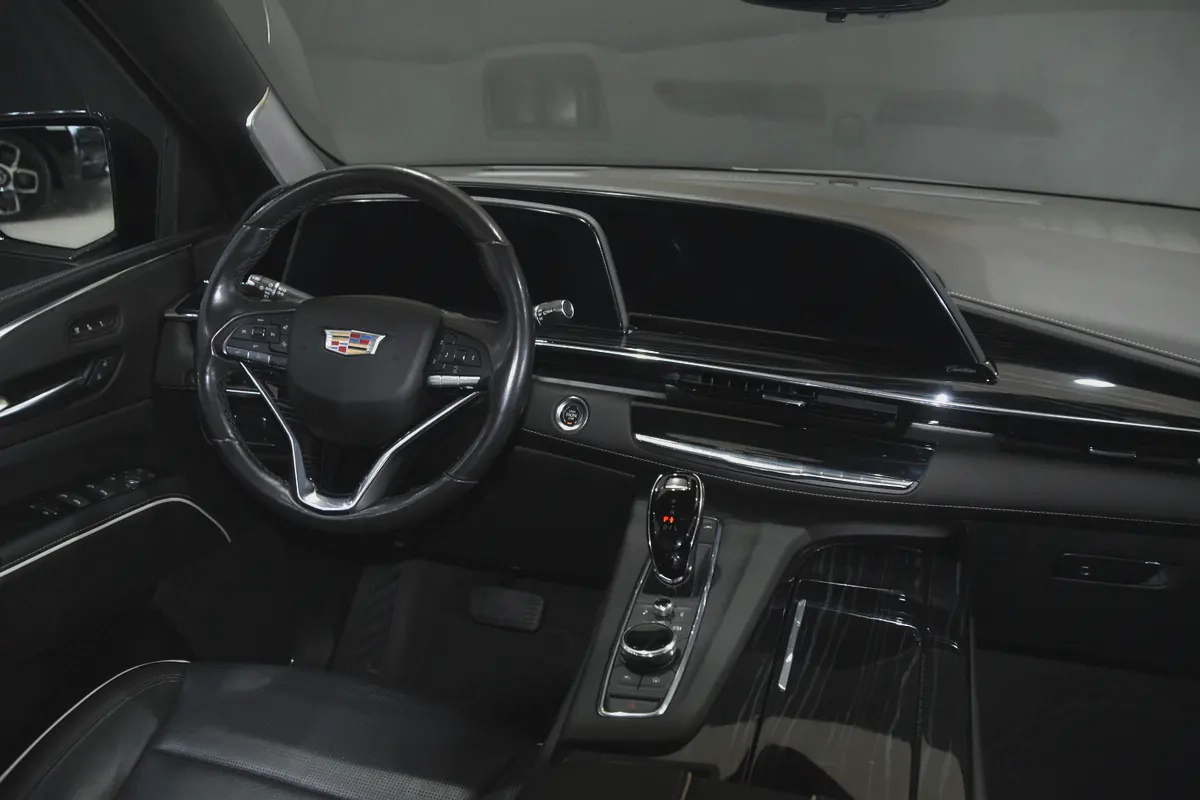 2023 Cadillac Escalade L Platinum - GCC Specs - Like New-14-14