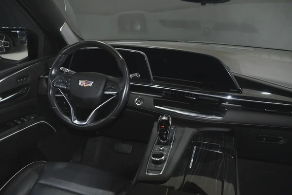 2023 Cadillac Escalade L Platinum - GCC Specs - Like New