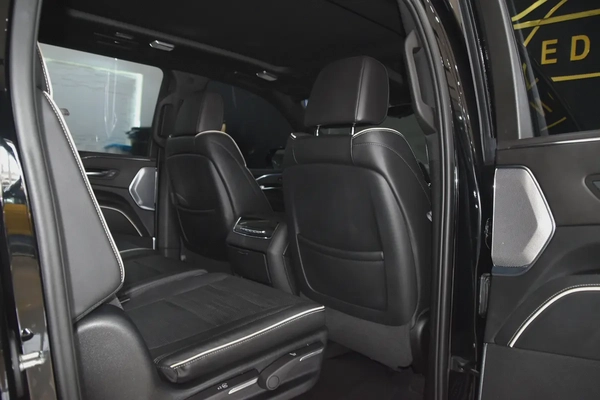 2023 Cadillac Escalade L Platinum - GCC Specs - Like New