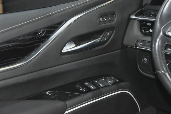 2023 Cadillac Escalade L Platinum - GCC Specs - Like New