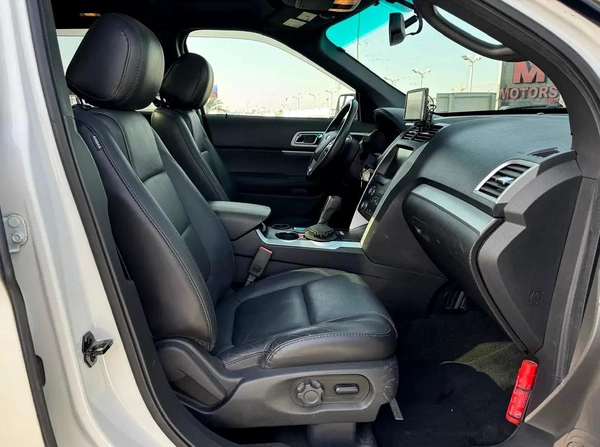Ford Explorer XLT 2014 - Japanese Specs