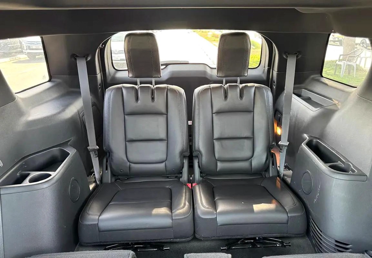 Ford Explorer XLT 2014 - Japanese Specs