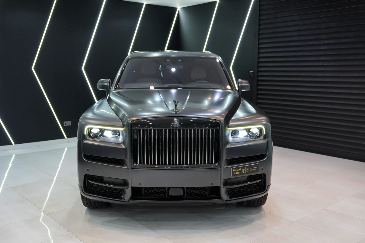 Rolls-Royce Cullinan Black Badge 2022-1-1