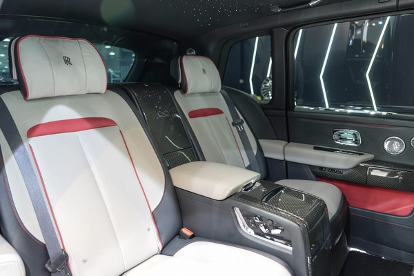 Rolls-Royce Cullinan Black Badge 2022