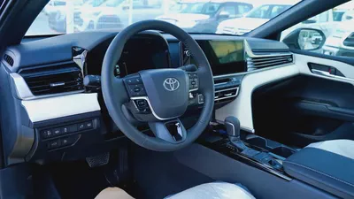 Toyota Camry GLE 2026, GCC Specs - Like New!-12