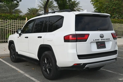 0% DP - TOYOTA LAND CRUISER (DIESEL) - GR SPORT 2022- WELL MAINTAINED-5