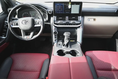 0% DP - TOYOTA LAND CRUISER (DIESEL) - GR SPORT 2022- WELL MAINTAINED-9