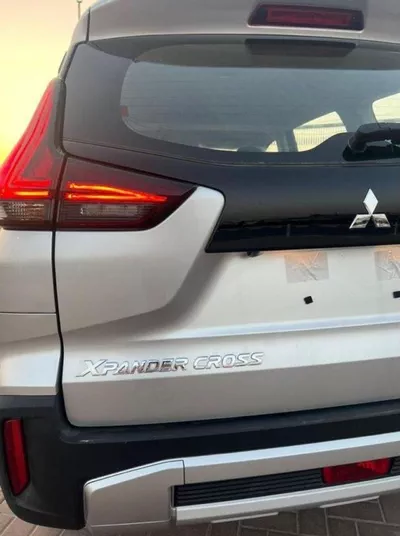 Mitsubishi Xpander CROSS PREMIUM XPANDER CROSSE-5