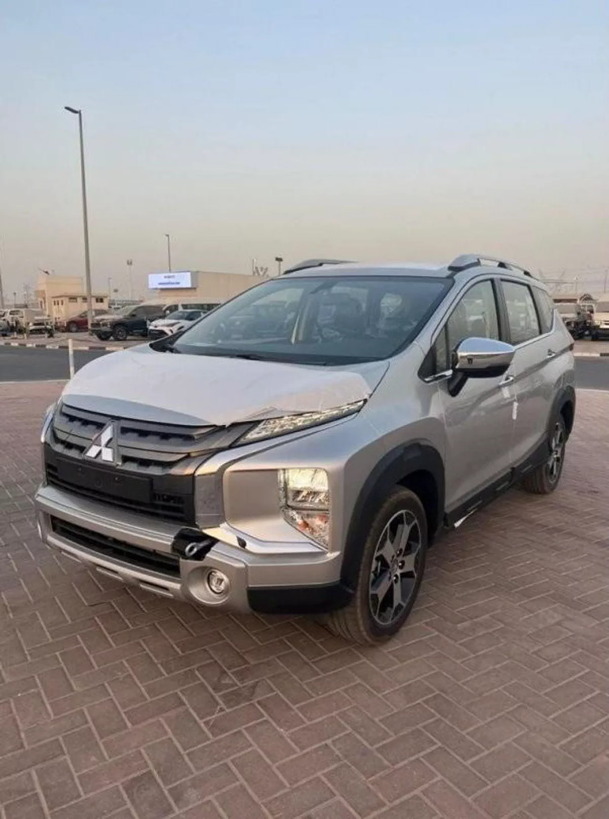 Mitsubishi Xpander CROSS PREMIUM XPANDER CROSSE