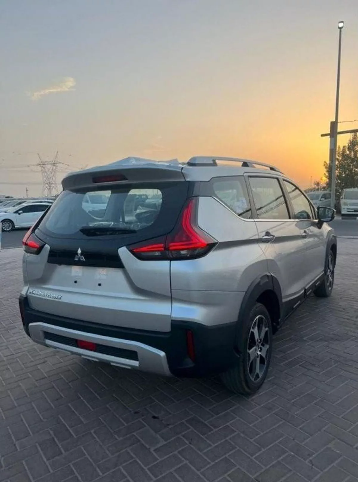 Mitsubishi Xpander CROSS PREMIUM XPANDER CROSSE-3-0
