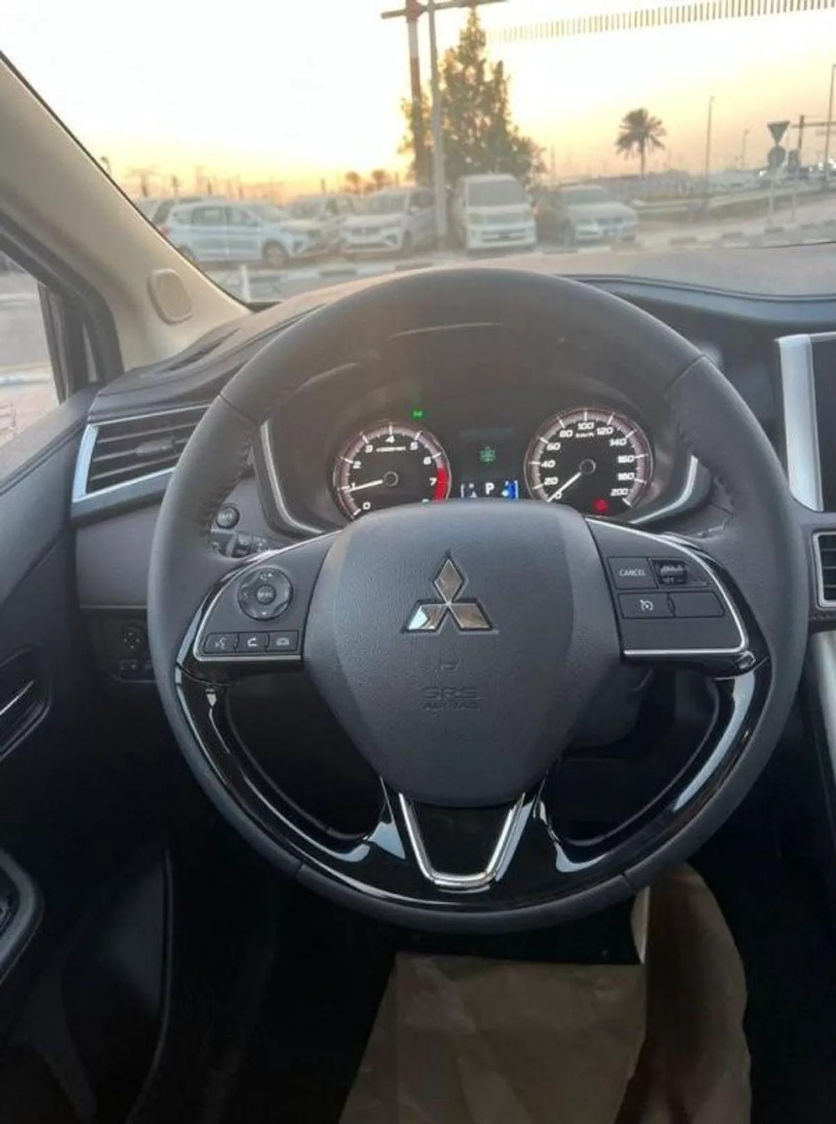 Mitsubishi Xpander CROSS PREMIUM XPANDER CROSSE-8-0