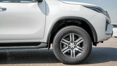 2026 Toyota Fortuner GX 2.7L AT Petrol 4WD-12