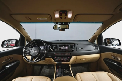 Kia Carnival-15