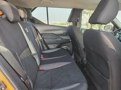 Nissan Kicks SL 2019 GCC - Pristine Condition With Low KM {ORIGINAL PAINT} Perfect Family SUV-9