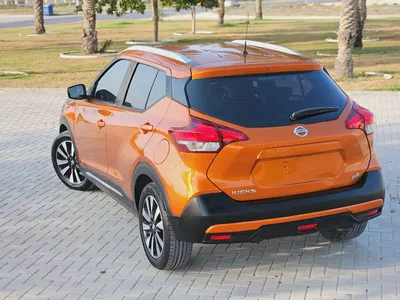 Nissan Kicks SL 2019 GCC - Pristine Condition With Low KM {ORIGINAL PAINT} Perfect Family SUV-16