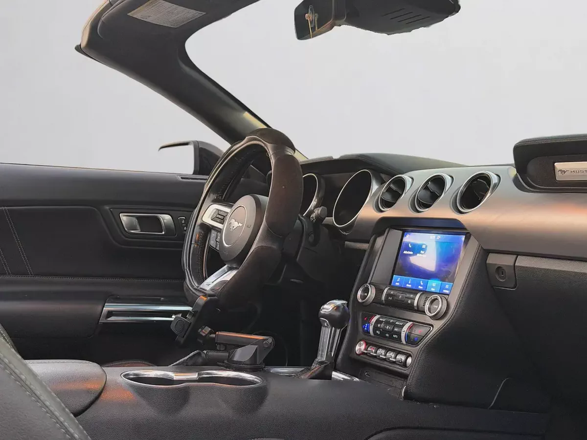 FORD MUSTANG CONVERTIBLE | 2.3L TURBO | 2022-10-10