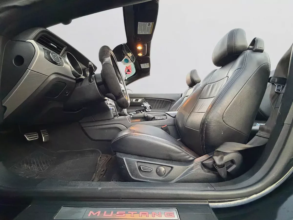 FORD MUSTANG CONVERTIBLE | 2.3L TURBO | 2022-15-15