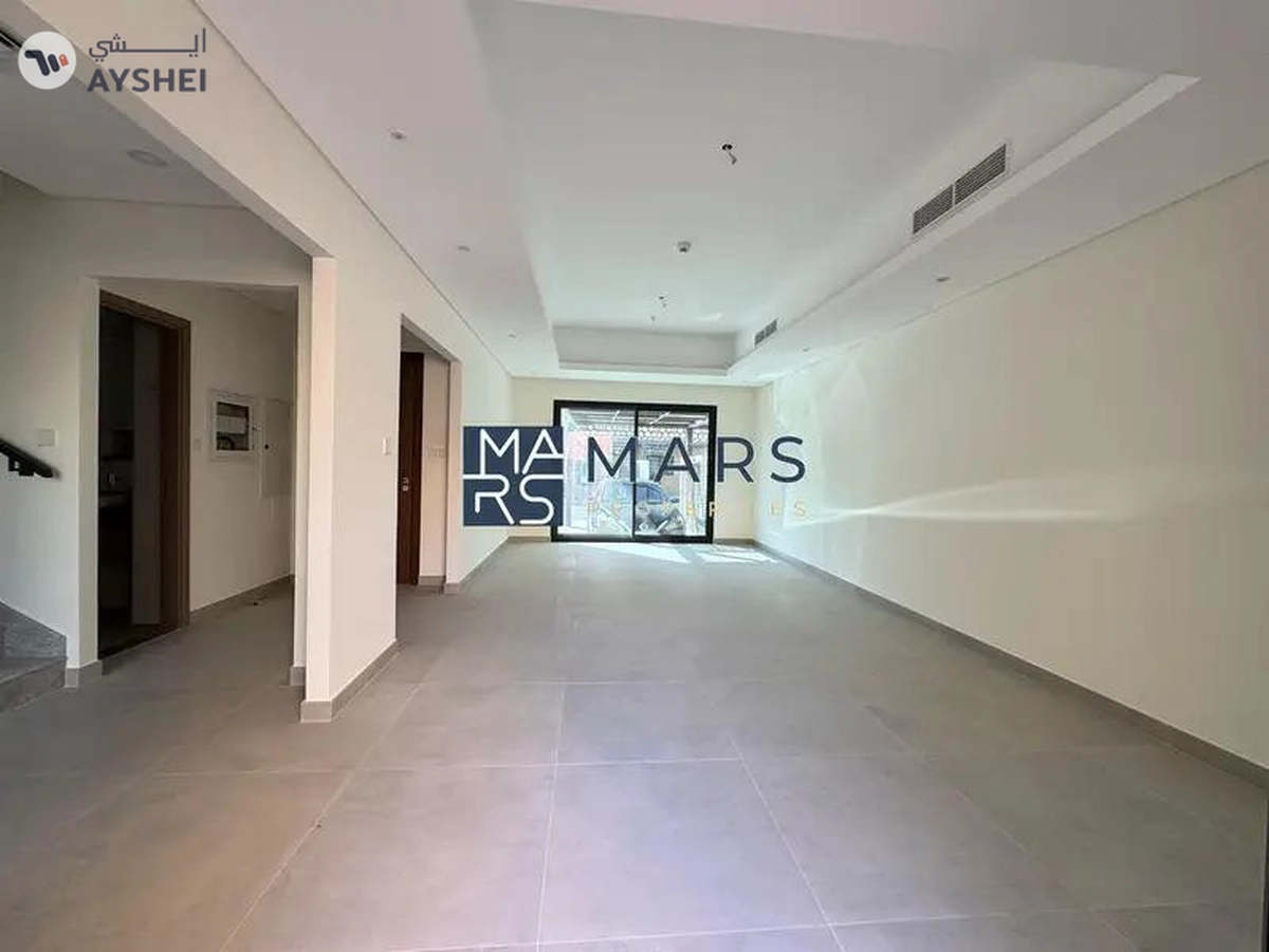 🏡 Luxurious 3-Bedroom Townhouse in Sharjah Sustainable City | Ready to Move | AED 2,700,000 🌟