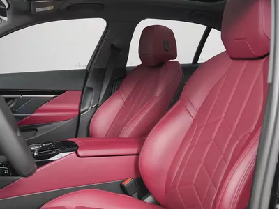 GCC SPECS | from OFFICIAL DEALER BMW 520i 2024 GCC Specs | LOW MILEAGE-11