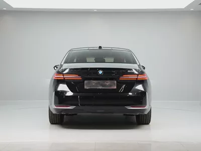 GCC SPECS | from OFFICIAL DEALER BMW 520i 2024 GCC Specs | LOW MILEAGE-5