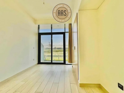 Pool view ••hot offer •• good layout •• kitchen appliances-0