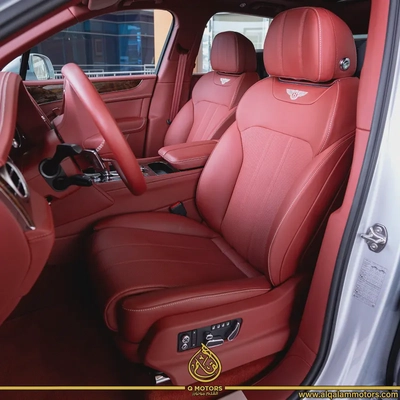 Bentley Bentayga W12  2018 - GCC Specs - Done 64,000KM-8
