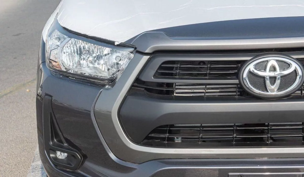 Toyota Hilux SGLX TOYOTA HILUX 2.4L MID OPTION A/T MY2025 FOR EXPORT-3-0