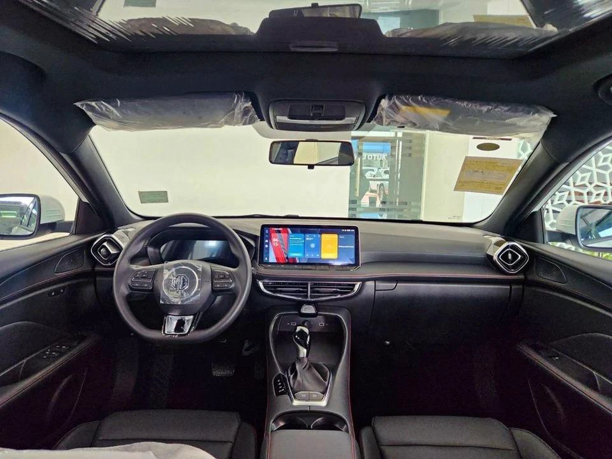 MG 5 LUX LIMITED STOCK ONLY - COMFORT 1.5L SUNROOF - LEATHER INTERIOR - 360 DEGREE CAMERA - SUNROO