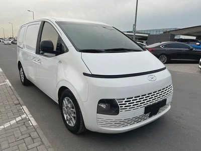 Hyundai Staria-1
