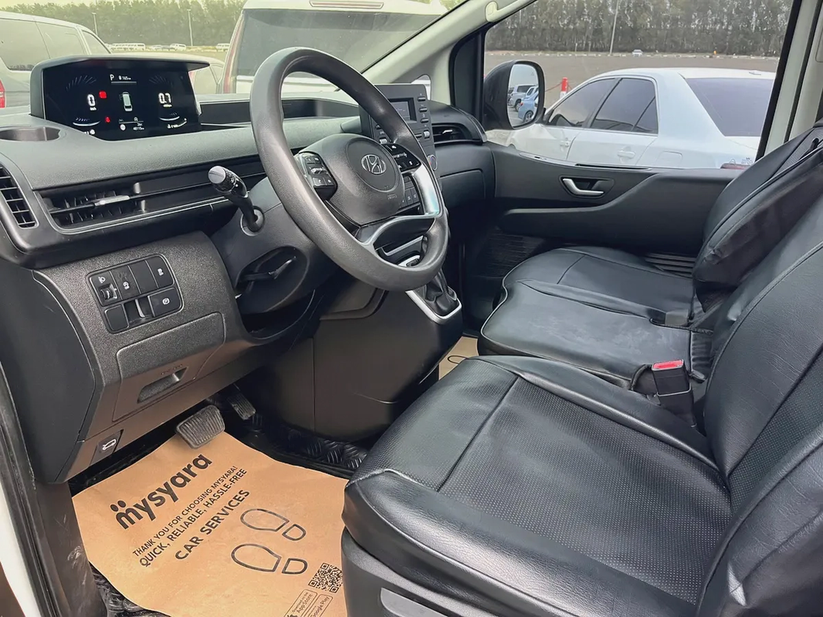 Hyundai Staria-6-6