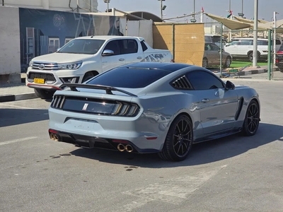 فورد موستانج 2015 مواصفات خليجية GT بحالة جيدة-4