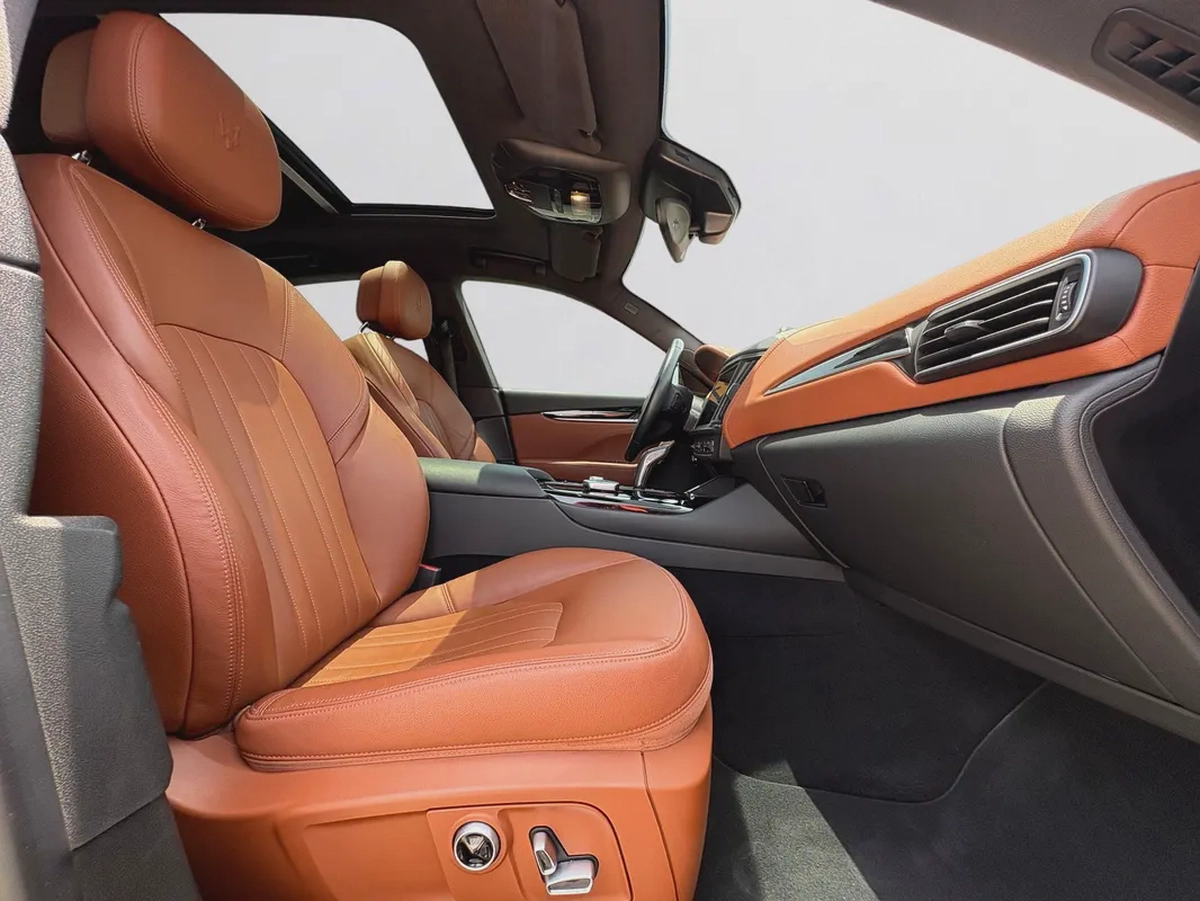 AED 2,240 P.M | 0% DOWN PAYMENT | MASERATI LEVANTE GT | 2.0L MILD HYBRID AWD | 2022 | GCC SPECS