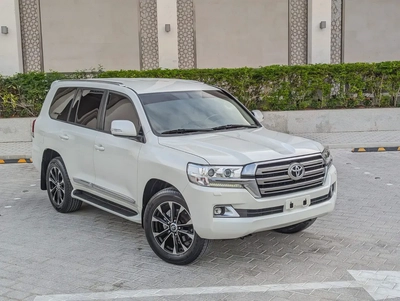 TOYOTA LAND CRUISER 2019 DIESEL V8 D-4D GCC ACCIDENT FREE IN EXCELLENT CONDITION-0