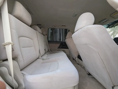 TOYOTA LAND CRUISER 2019 DIESEL V8 D-4D GCC ACCIDENT FREE IN EXCELLENT CONDITION-6