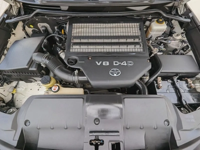 TOYOTA LAND CRUISER 2019 DIESEL V8 D-4D GCC ACCIDENT FREE IN EXCELLENT CONDITION-12