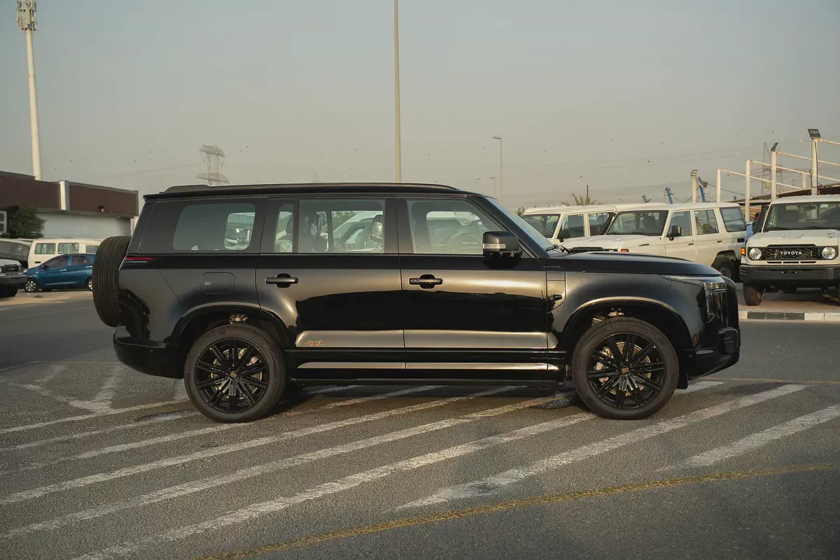 Rox Adamas Couch 2026 GCC Specs - Luxury Off-Road SUV-1-1