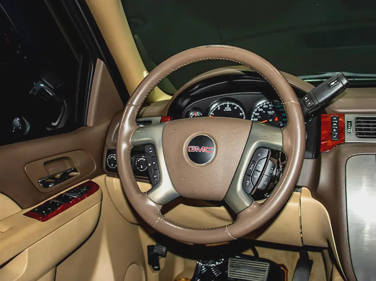 2014 ll Gmc Yukon ll Gcc ll 100,000 km ll LT-13-13