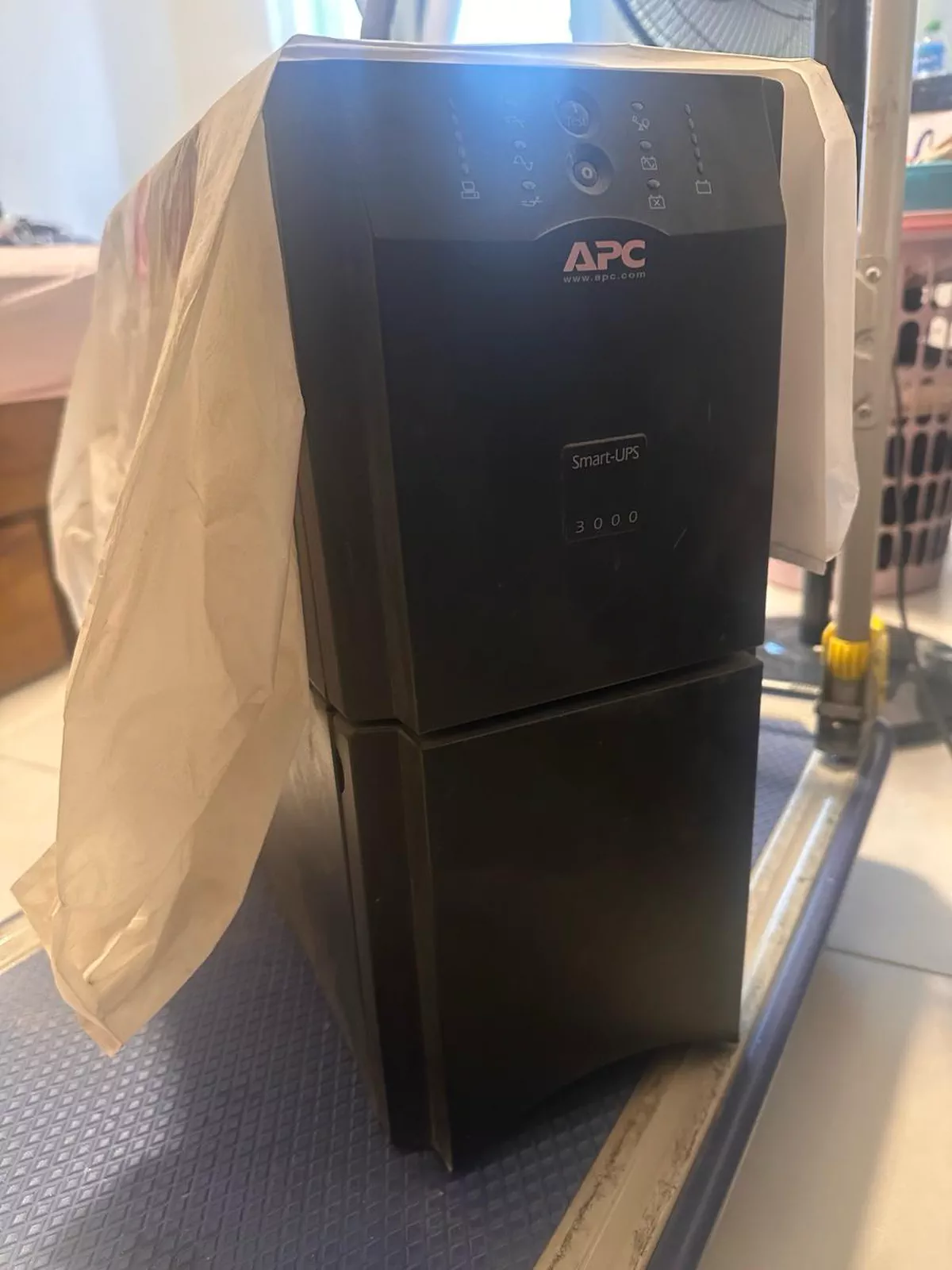 APC Smart-UPS 3000