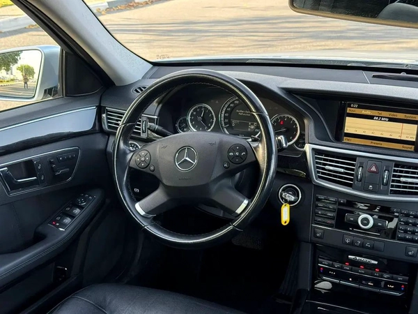 BENZ E350 | 2010 | CLEAN CAR | FRESH JAPAN IMPORT