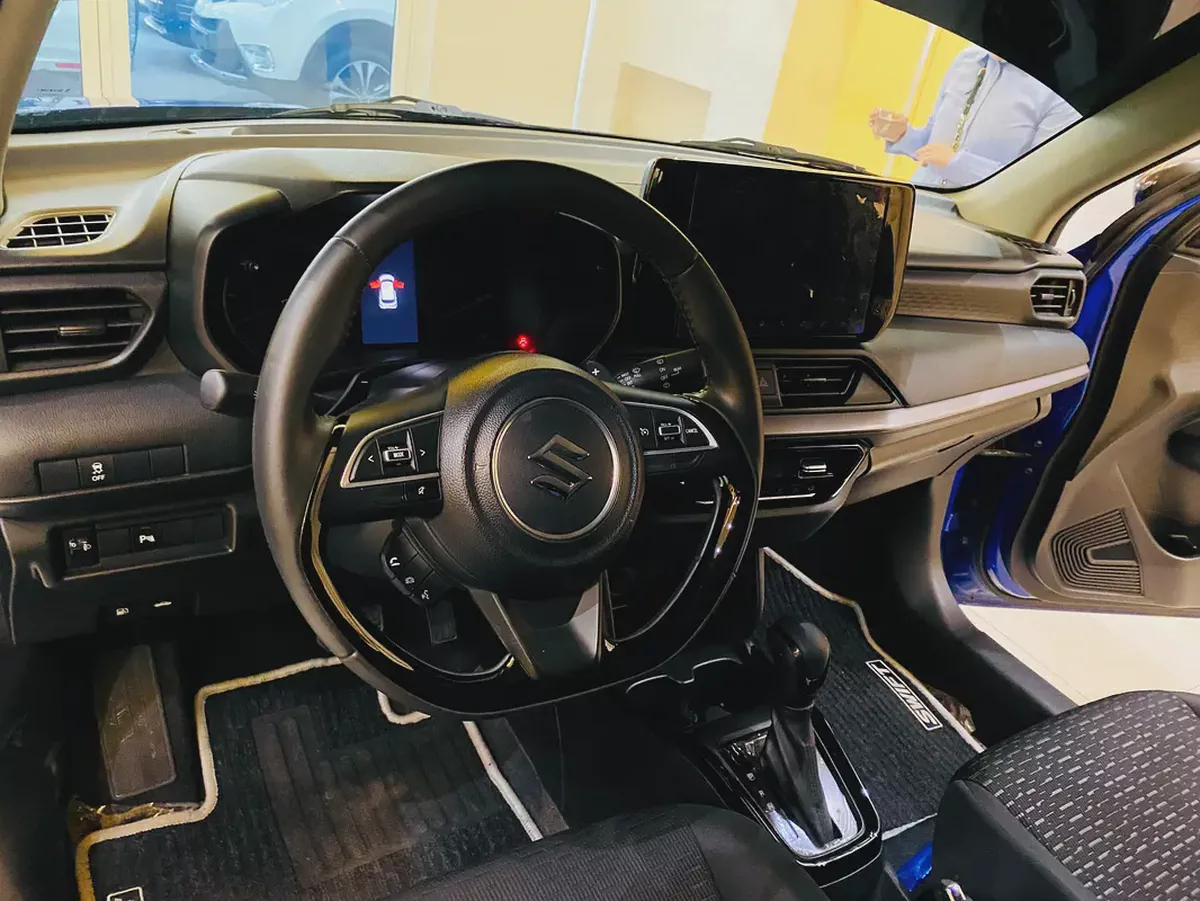 Brand New 2025 Suzuki Swift GLX - GCC Specs -39 Mileage-13-13